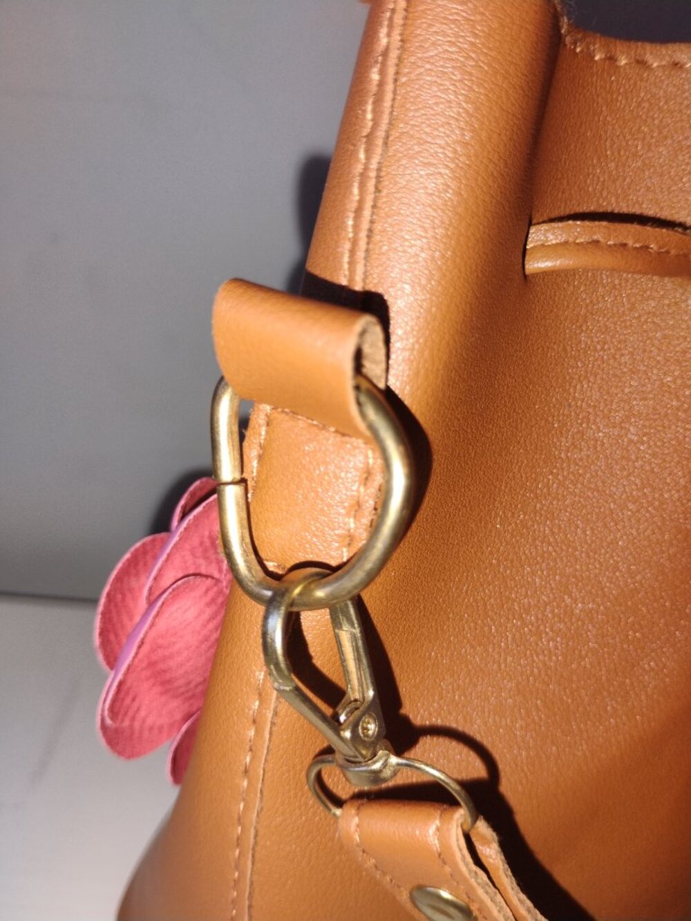 Mini drawstring bag with charm - Picture 12 of 12